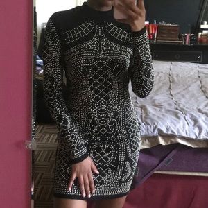 BLACK SHORT EMBROIDERED PROM DRESS